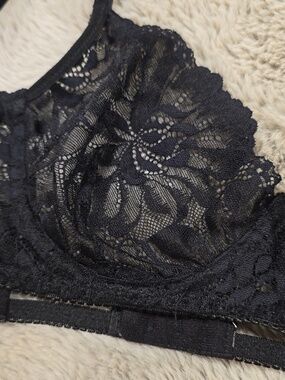 Delicate Black Lace Unlined Underwire Bra - Women Intimates